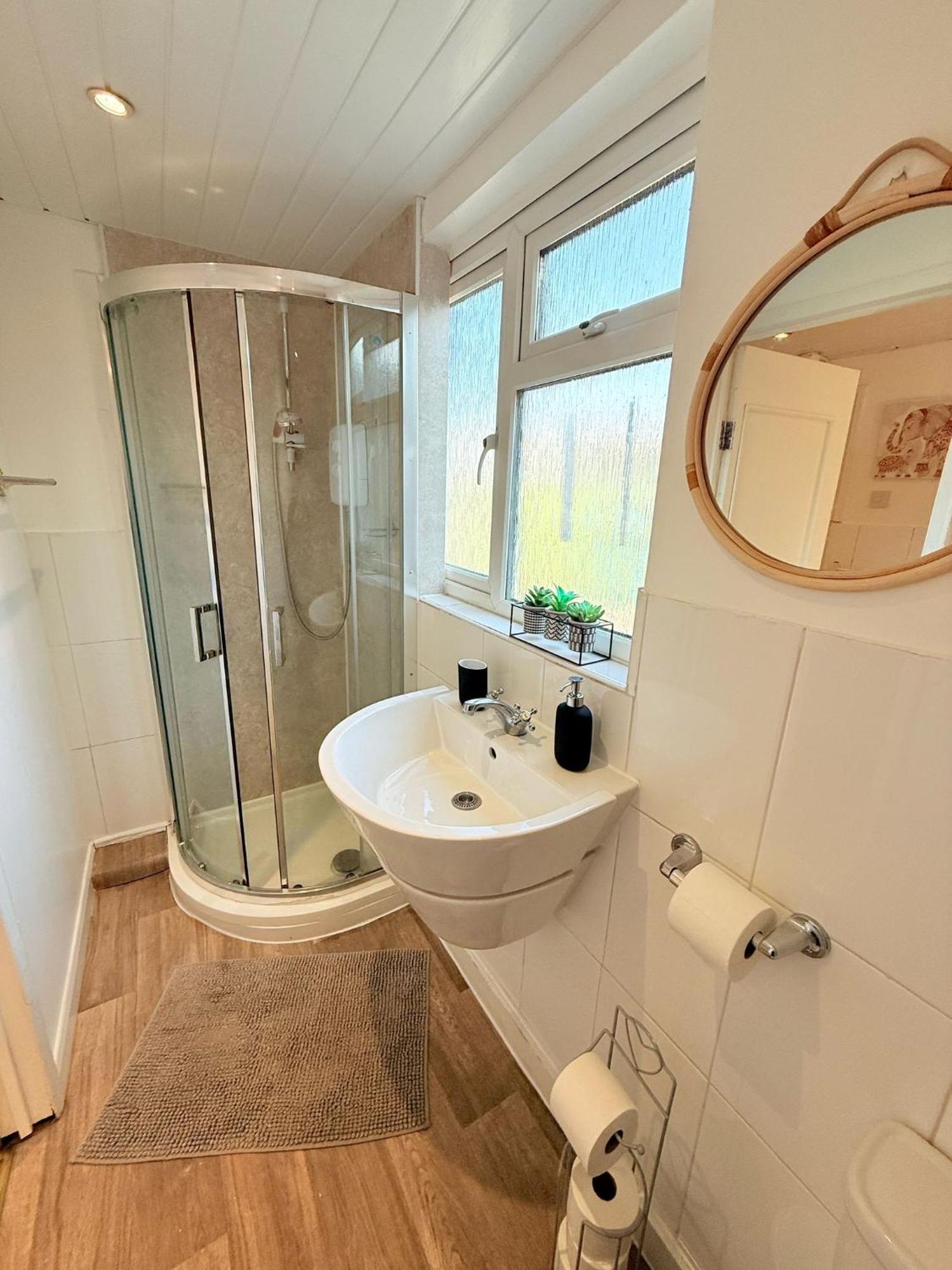 Wembley Rooms London Bagian luar foto
