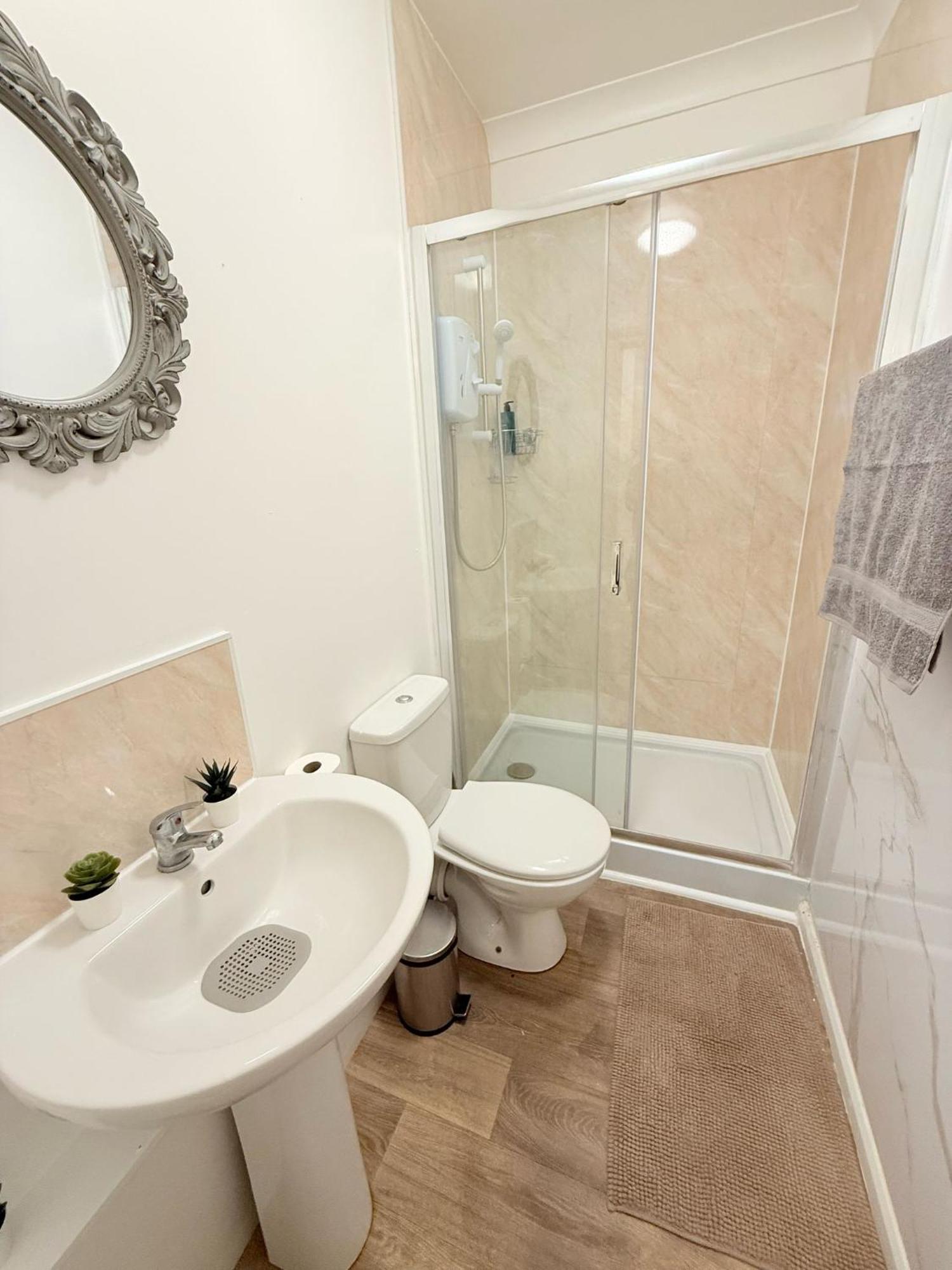 Wembley Rooms London Bagian luar foto