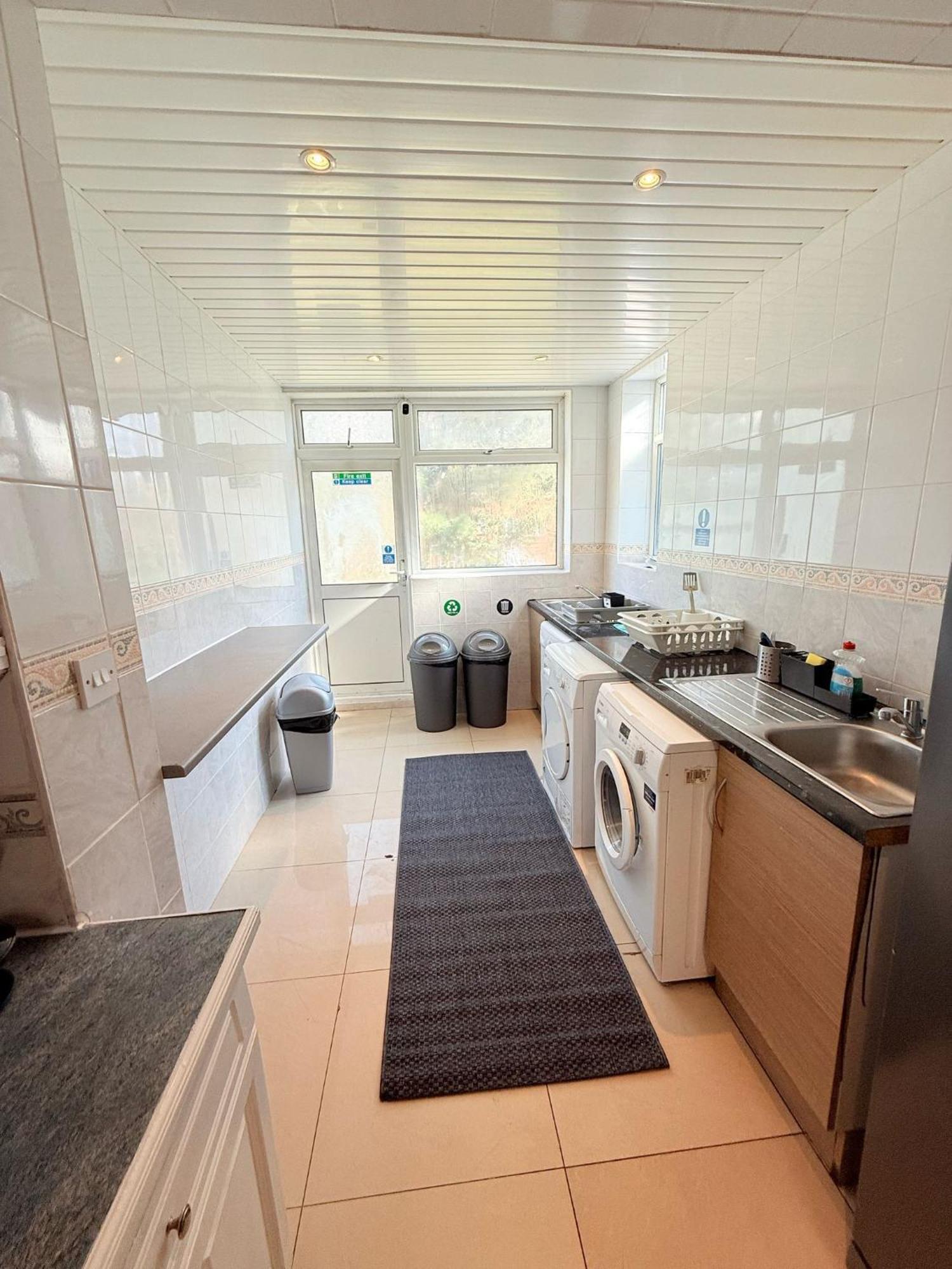 Wembley Rooms London Bagian luar foto