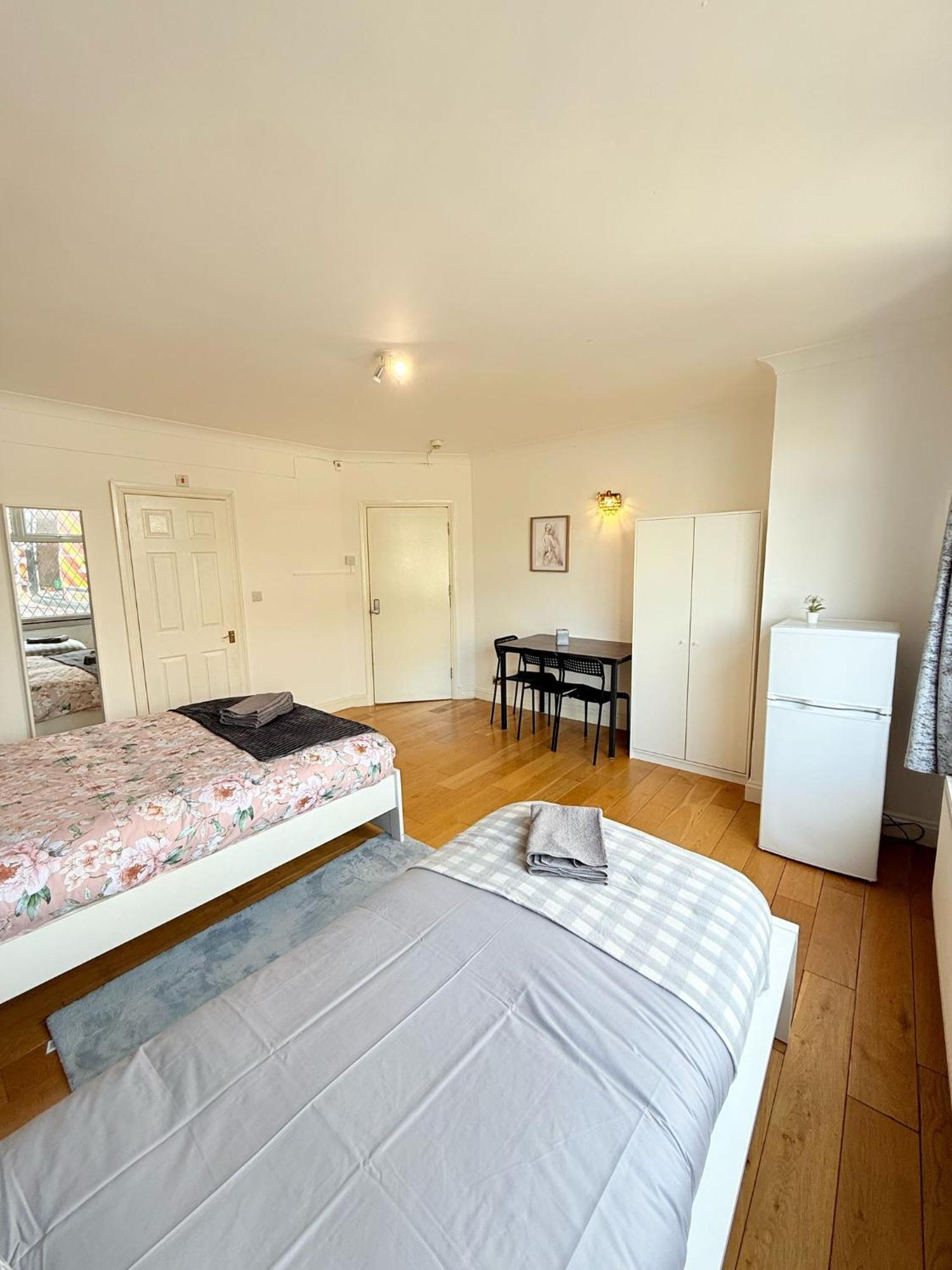 Wembley Rooms London Bagian luar foto
