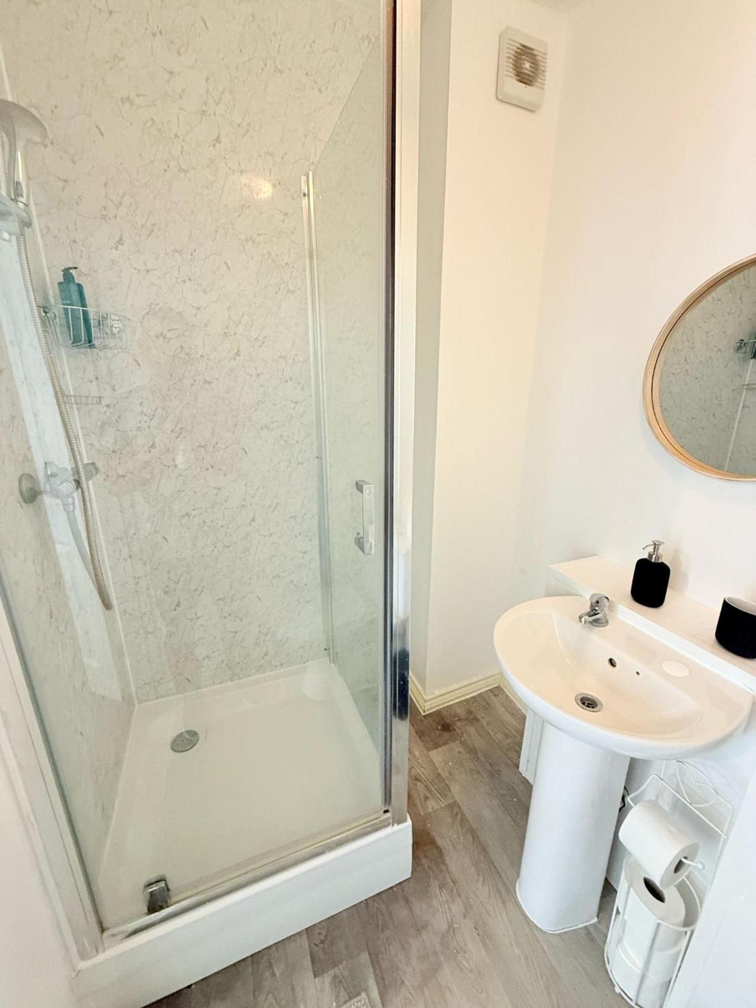 Wembley Rooms London Bagian luar foto