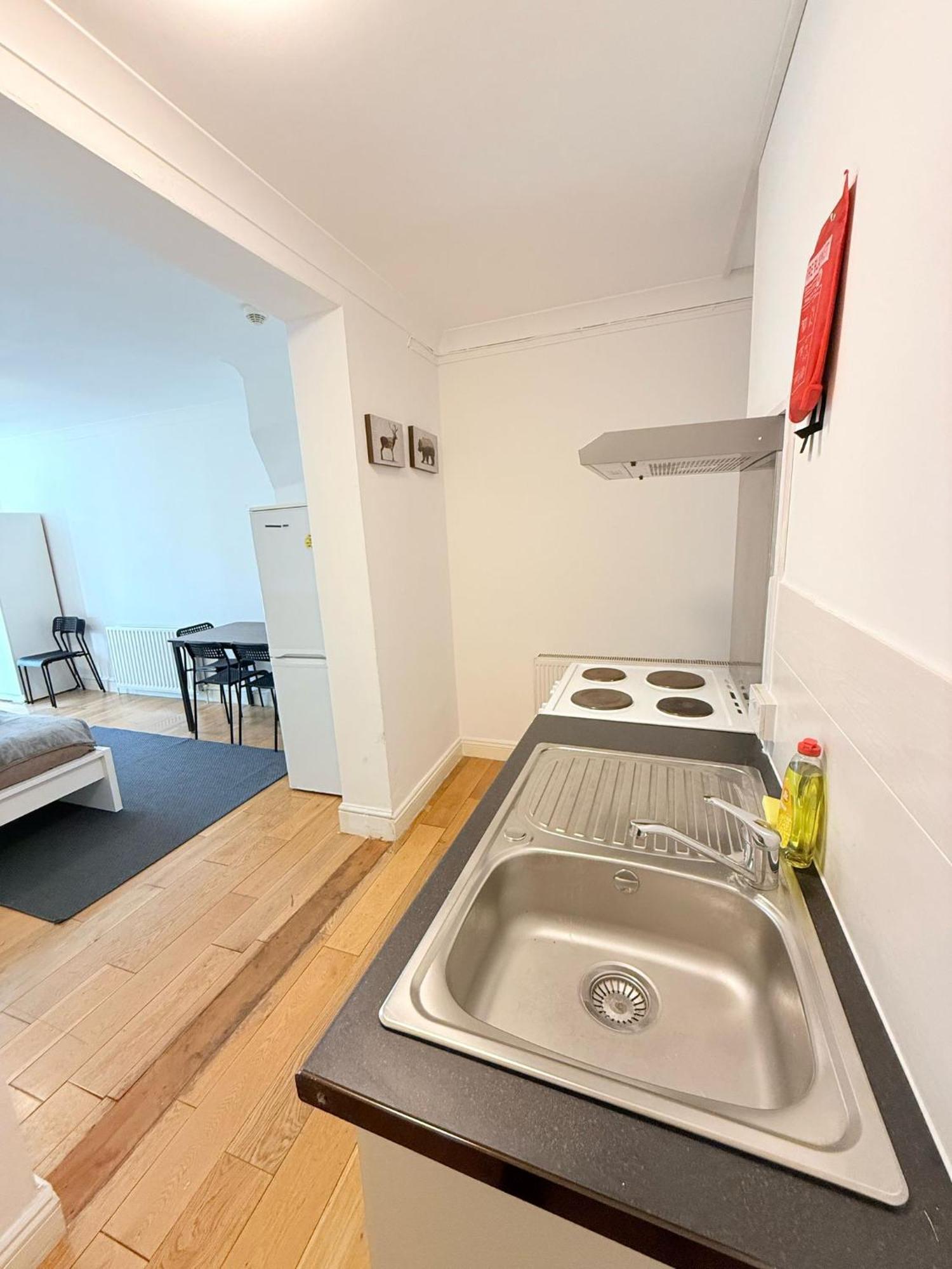 Wembley Rooms London Bagian luar foto