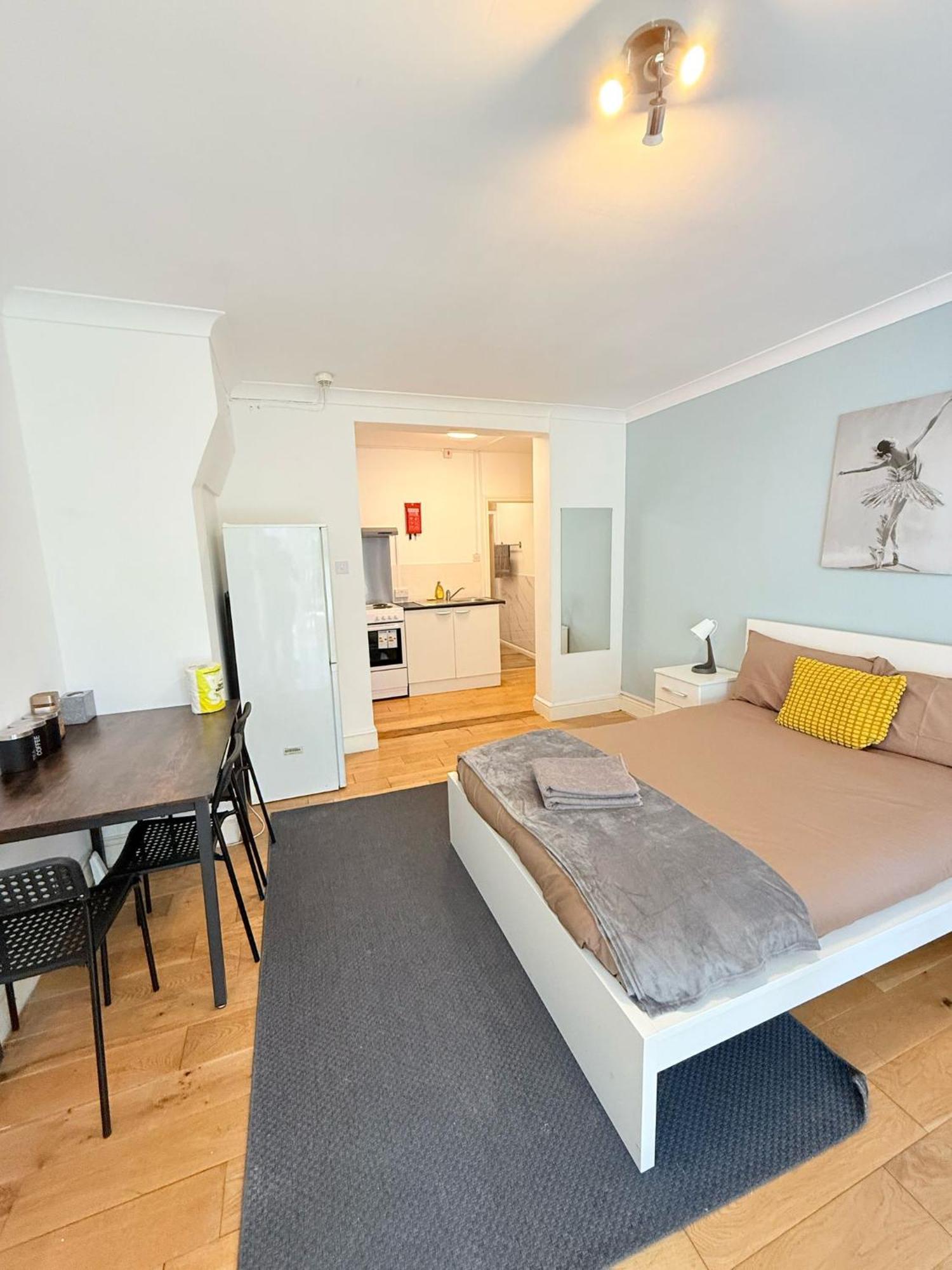 Wembley Rooms London Bagian luar foto